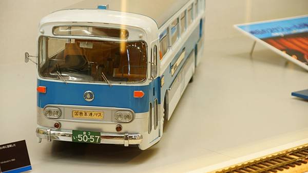 38-DSC05543