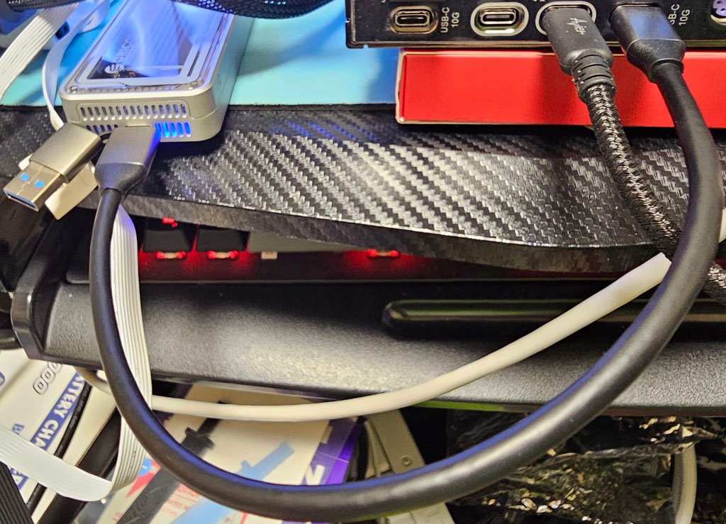 ORICO透明鋁晶40Gpbs M.2 SSD外接盒開箱