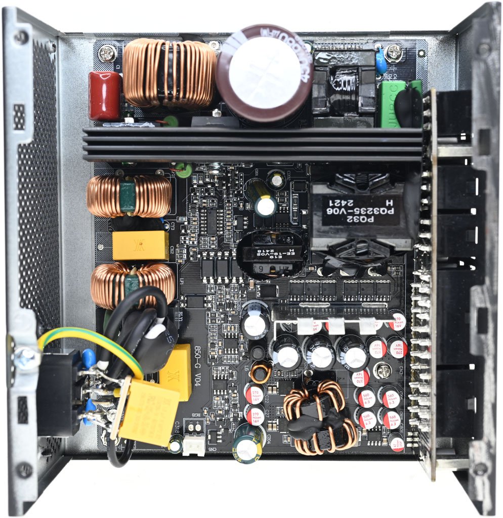 snake蛇吞象GAMER PRO+ 850W金牌全模組化電