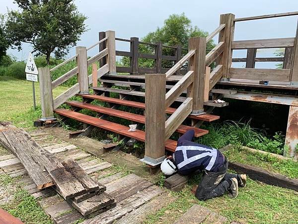 20190821清水牛罵頭平台木料拆換 (1).jpg