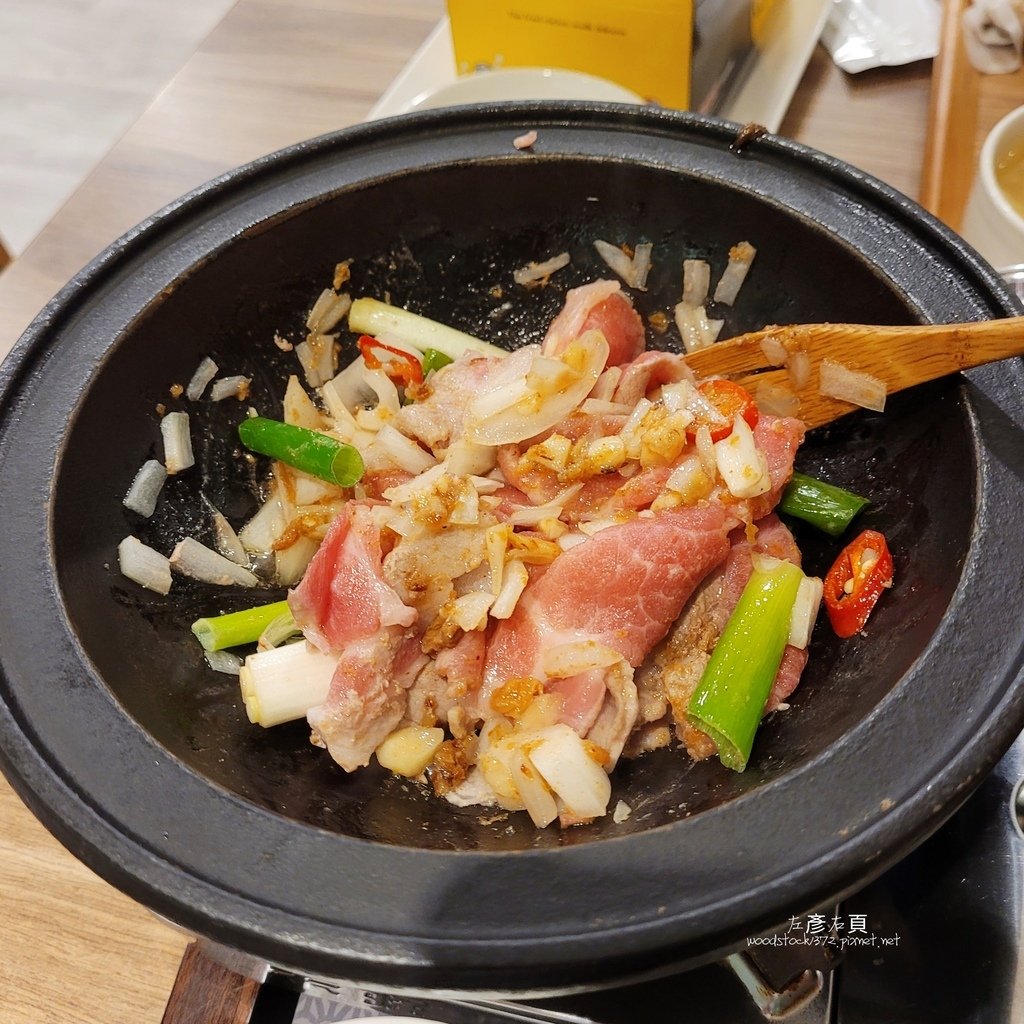 台南安平區《三皇三家–億載店》｜暖心暖胃「一鍋兩吃」，酥脆勁