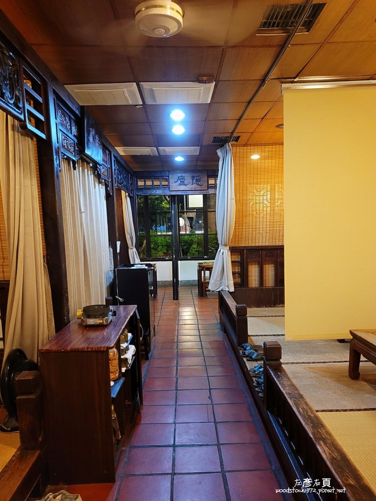 台南安平區《耕讀園。書香茶坊–永華店》｜古風老建築庭園景觀，