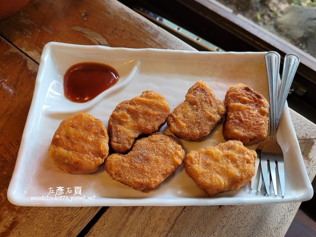 台南安平區《耕讀園。書香茶坊–永華店》｜古風老建築庭園景觀，