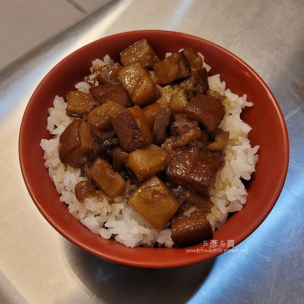 台南東區小吃_香香古早味炒米粉豬血湯_台式美食