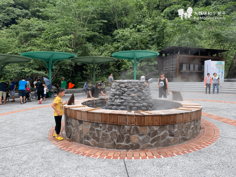 [帶小兒子去宜蘭] 太平山超優質鳩之澤煮蛋泡湯及太平山楓紅碰