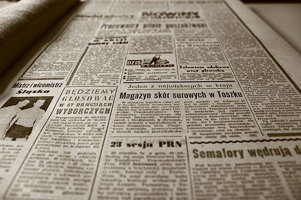 old-newspaper-350376_960_720