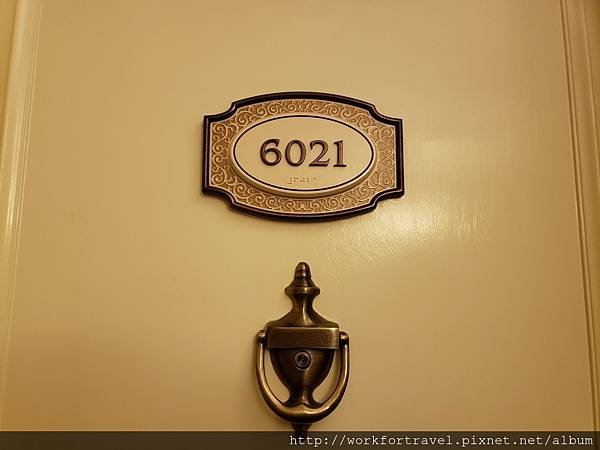 Disneyland Resort_門口.jpg