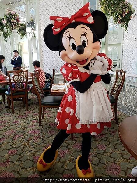 Bfast_Minnie.jpg