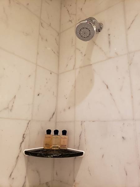 38, bathroom_企缸.jpg