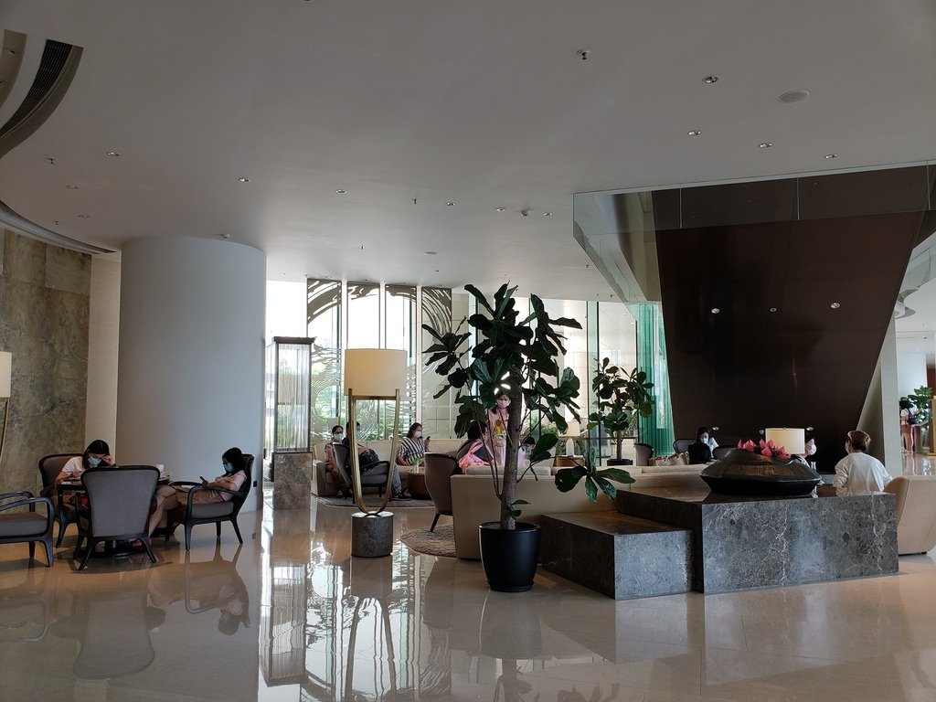 3, Lobby 1.jpg