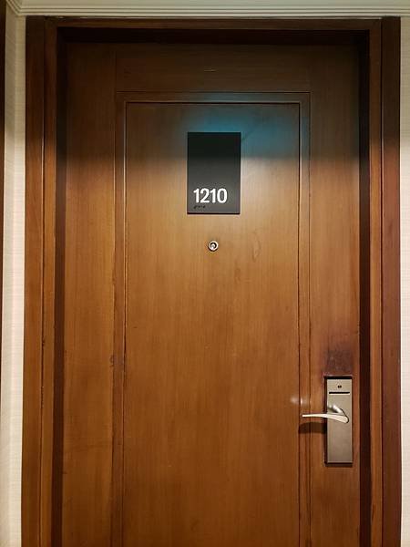 10, Door.jpg