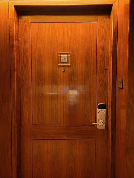 03, door.jpg