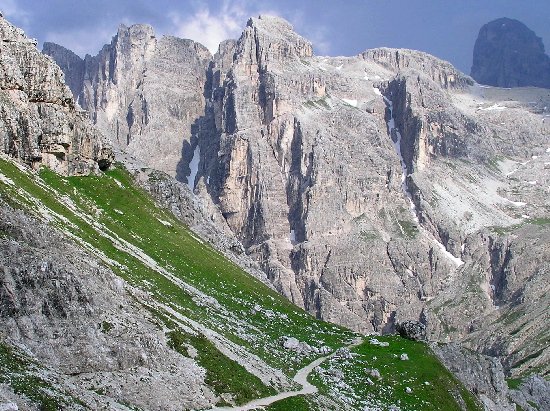 Dolomits_Italy_01.jpg