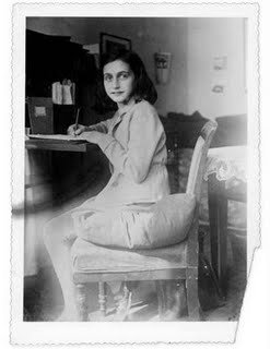 Diary_Anne-Frank-Netherlands_07.jpg