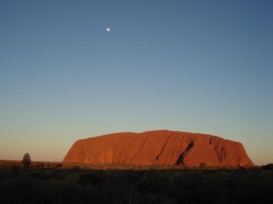 Uluru-kata-Tjuta_Australia_01.jpg