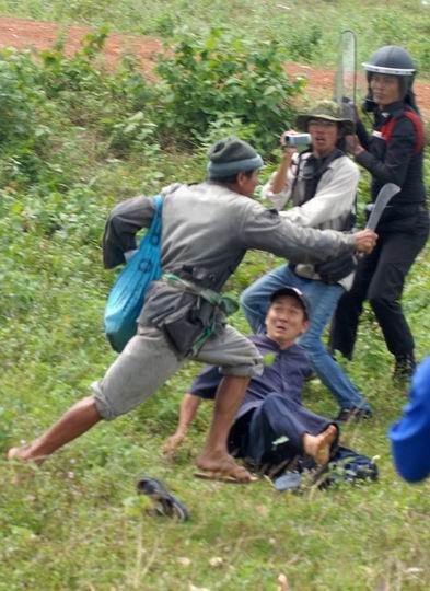 極端民族主義者泰緬邊界鬧事090921.jpg