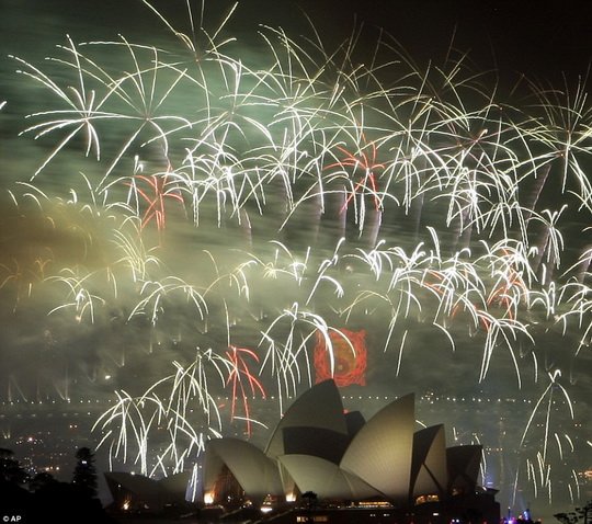 HappyNewYear2010_Sydney_d.jpg