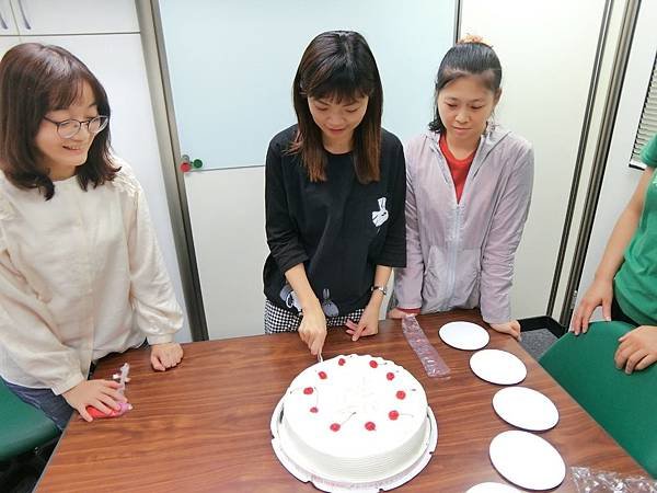 17,19,21壽星們，生日快樂，謝謝蛋糕%26;飲料🎂🥤_191016_0007.jpg