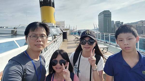 1120730-1返回基隆港