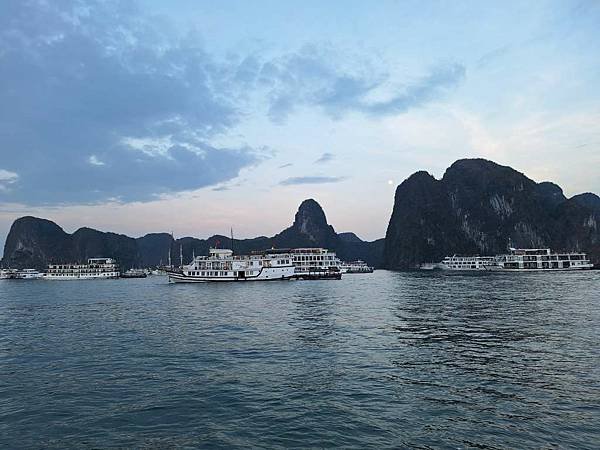1130916-7下龍灣夜景