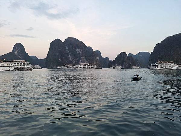 1130916-7下龍灣夜景