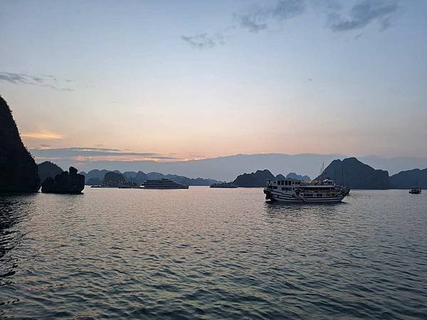 1130916-7下龍灣夜景