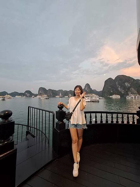 1130916-7下龍灣夜景