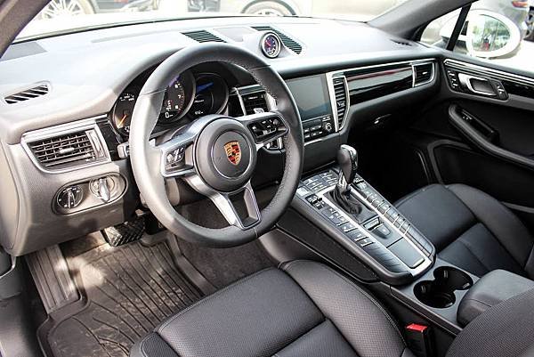 2018_porsche_macan-pic-2519729659752790283-1024x768.jpg