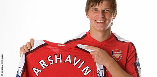 gun__1233679852_arshavin_sign3.jpg