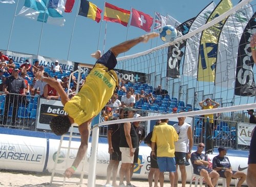 beach-footvolley1.jpg