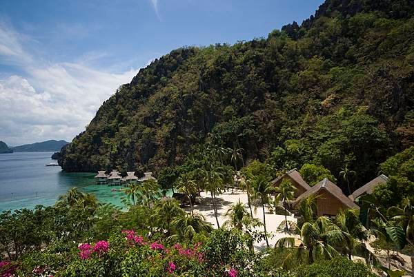 01.Miniloc Island Resort - Cove.jpg