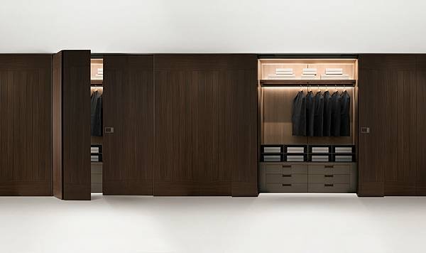 Gallery_51_53033_bebitalia_storage-unit_Backstage_A-01_1.jpeg