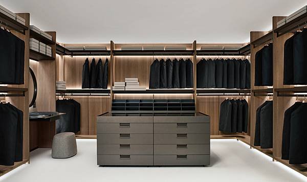 Gallery_53_53033_bebitalia_storage-unit_Backstage_A-03_1.jpeg