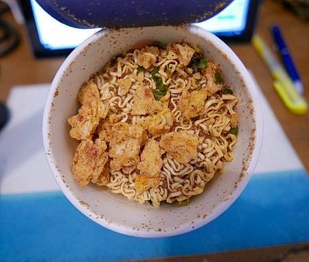 泡麵摩斯漢堡_200910_4.jpg