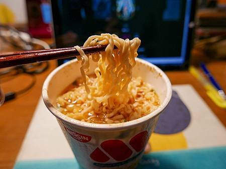 泡麵摩斯漢堡_200910_8.jpg