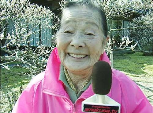 圖：一百零五歲、全球最老的記者森婆婆成為傳媒焦點 （日本天草電視台）