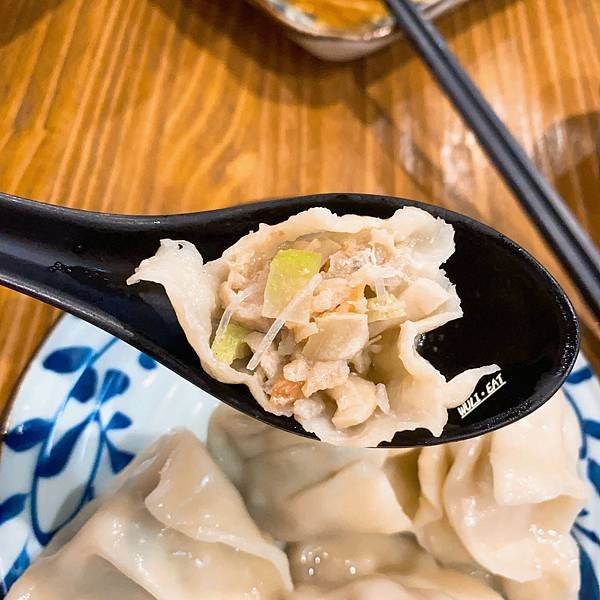 [食記]  【台北美食】東館牛麵食館-天然好喝中藥湯底牛肉麵