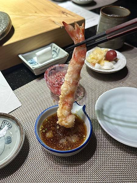 《高雄美食》隱身飯店裡的無菜單日本料理，餐點高水準呈現，慶生