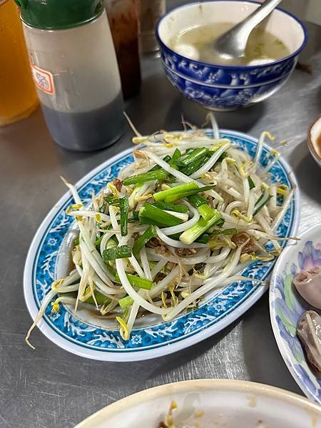 《高雄食記》小時候的回憶，隱身南華商圈的古早味麵攤，從早餐吃