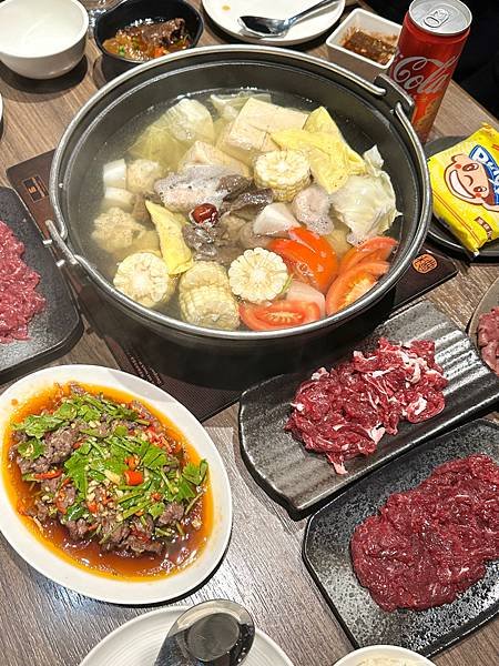 在台北也可以吃得到溫體牛肉,熱炒也表現不俗~~宣牛溫體牛肉火