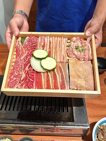 超長燒肉30公分長一人獨享，小泉SHIVA一人前燒肉專門店