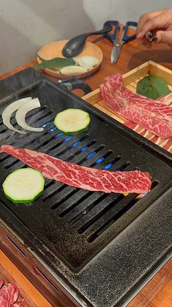 超長燒肉30公分長一人獨享，小泉SHIVA一人前燒肉專門店