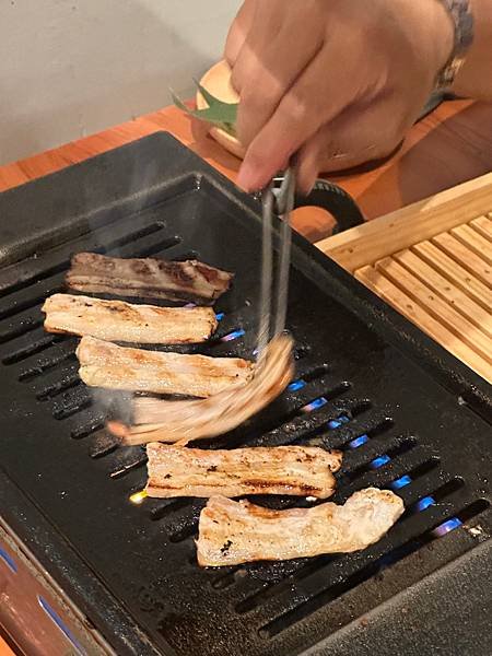 超長燒肉30公分長一人獨享，小泉SHIVA一人前燒肉專門店
