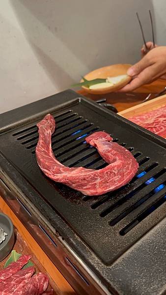 超長燒肉30公分長一人獨享，小泉SHIVA一人前燒肉專門店