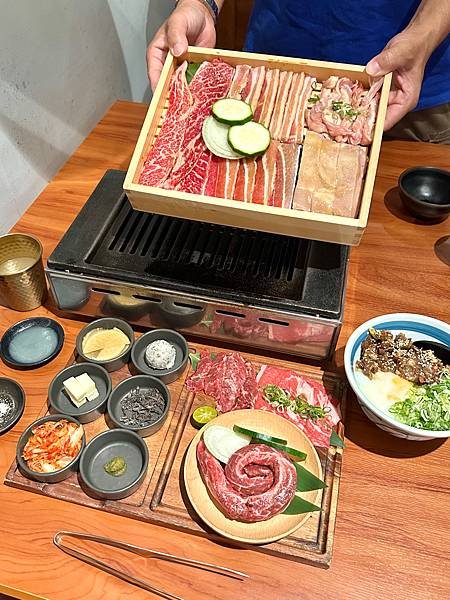 超長燒肉30公分長一人獨享，小泉SHIVA一人前燒肉專門店