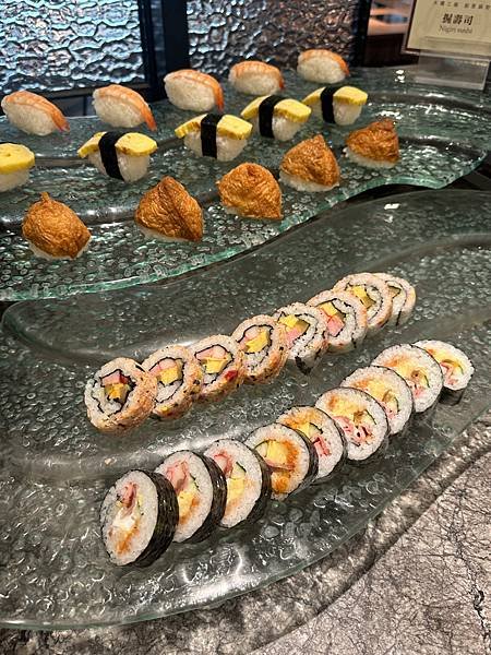 澎拜生猛海鮮火鍋吃到飽，還有飯店自助餐～木櫃工廠創意鍋物