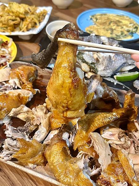金黃烤雞不需到深山才吃得到，市區有飄香味～文·茶園