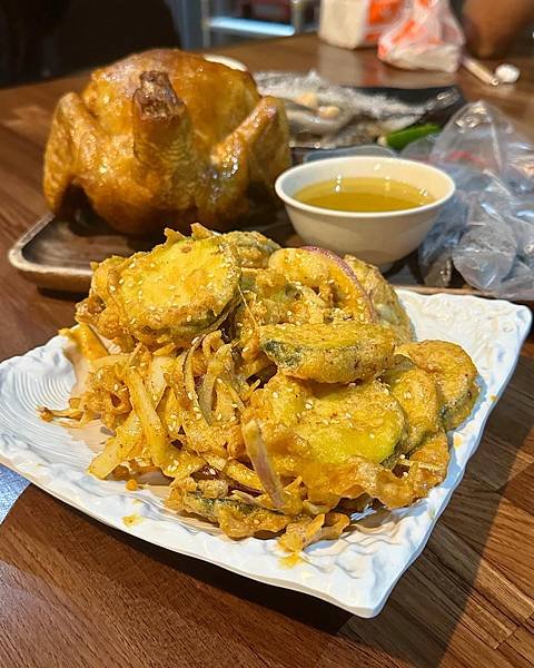 金黃烤雞不需到深山才吃得到，市區有飄香味～文·茶園