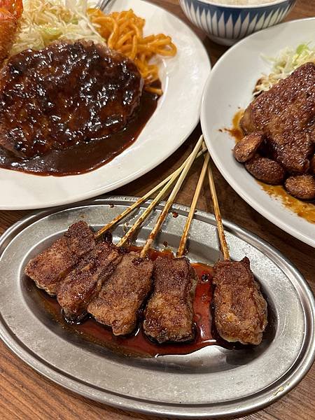 大阪本町人氣豬排飯～猴子食堂