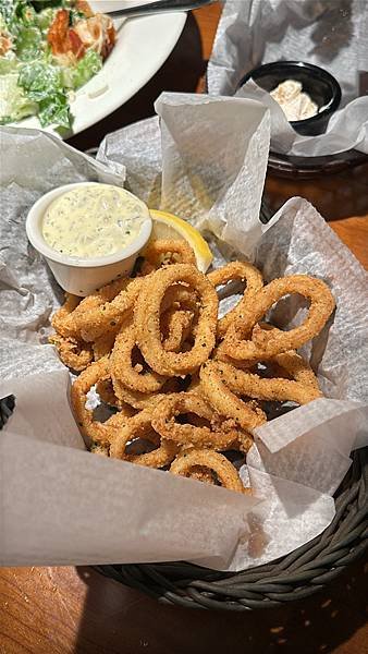 餐前麵包好吃到一直續～Texas Roadhouse德州鮮切